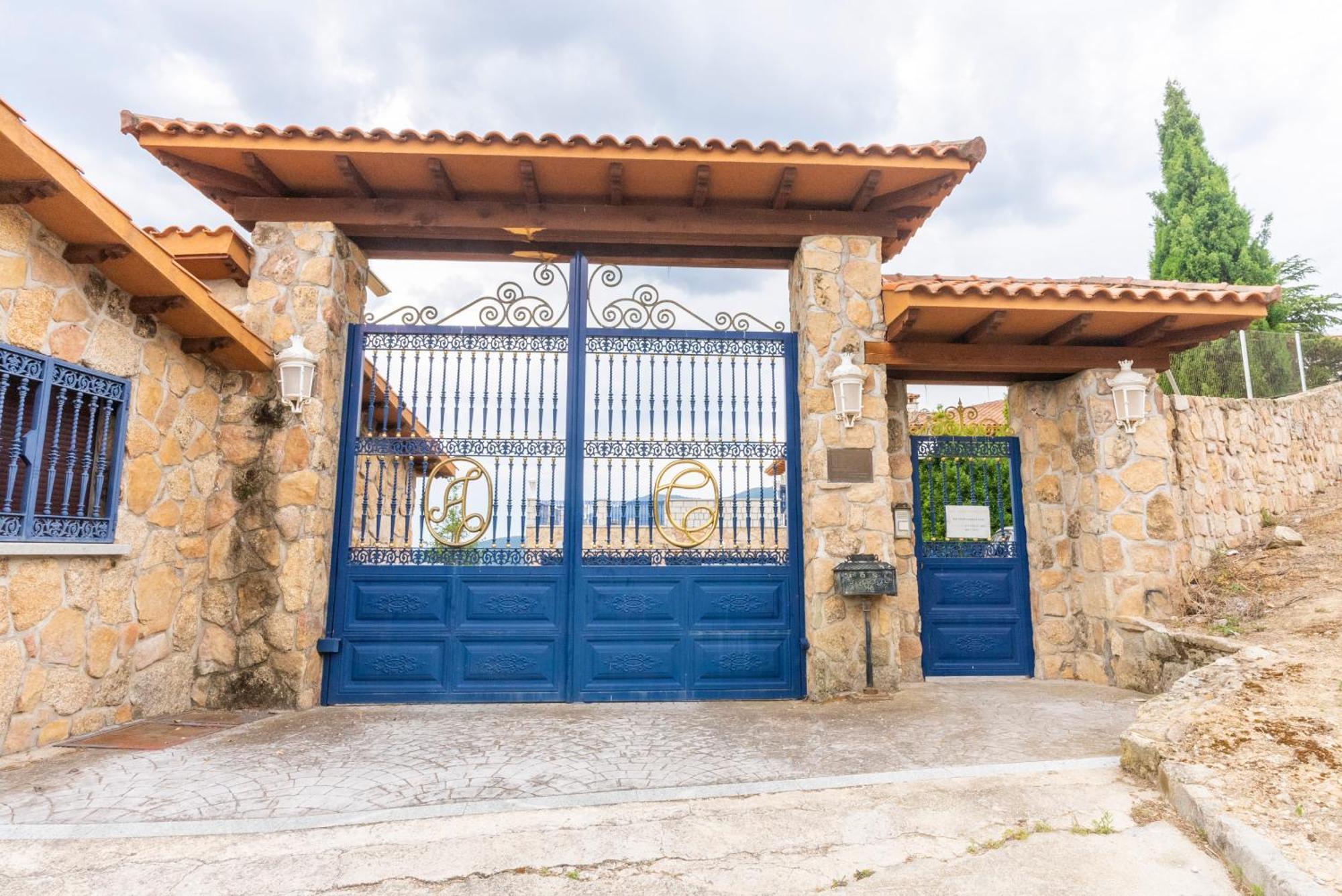Vila Mansion Con Jacuzzi A 40 Grados, Gran Piscina Y Padel El Tiemblo Exteriér fotografie