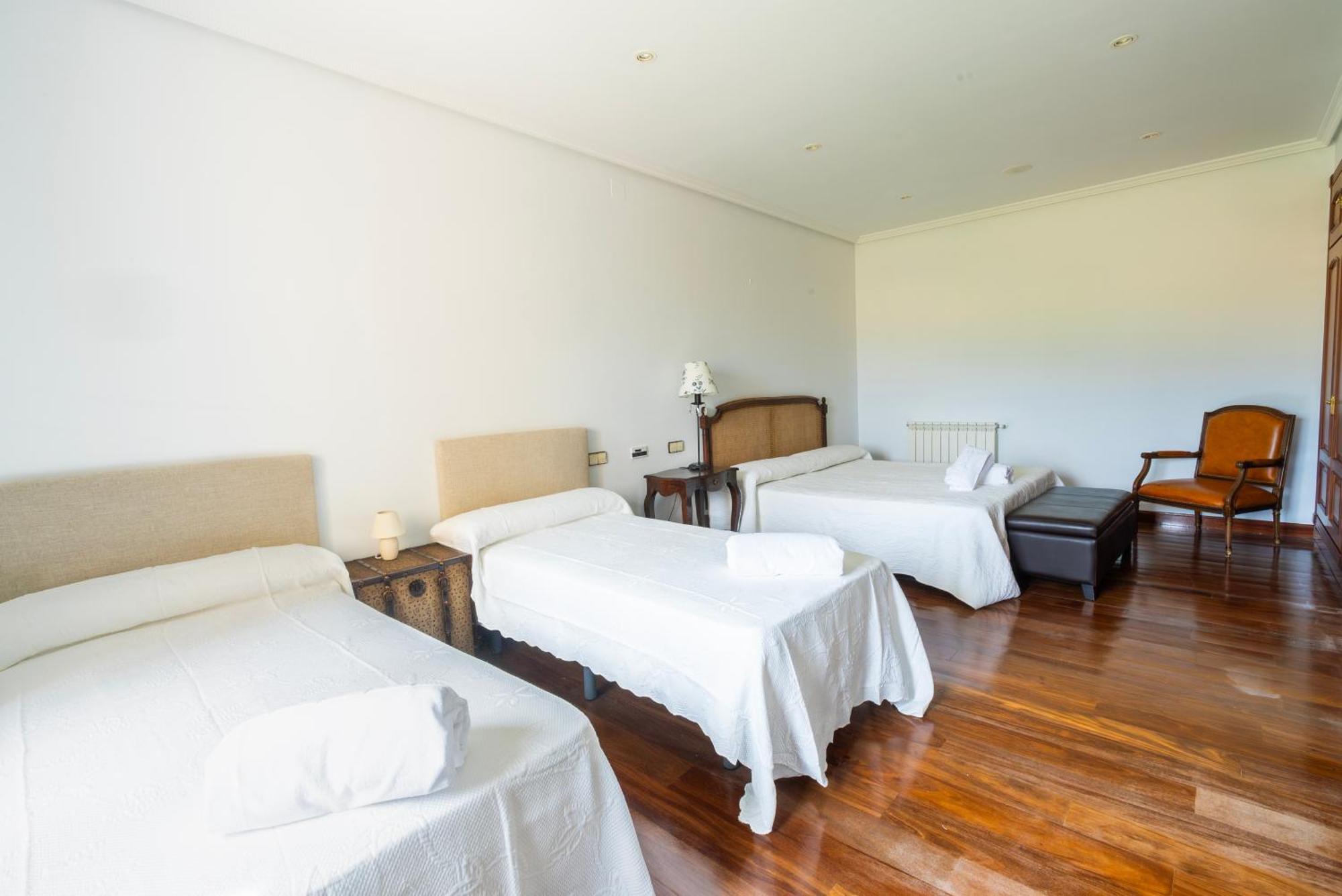Vila Mansion Con Jacuzzi A 40 Grados, Gran Piscina Y Padel El Tiemblo Exteriér fotografie