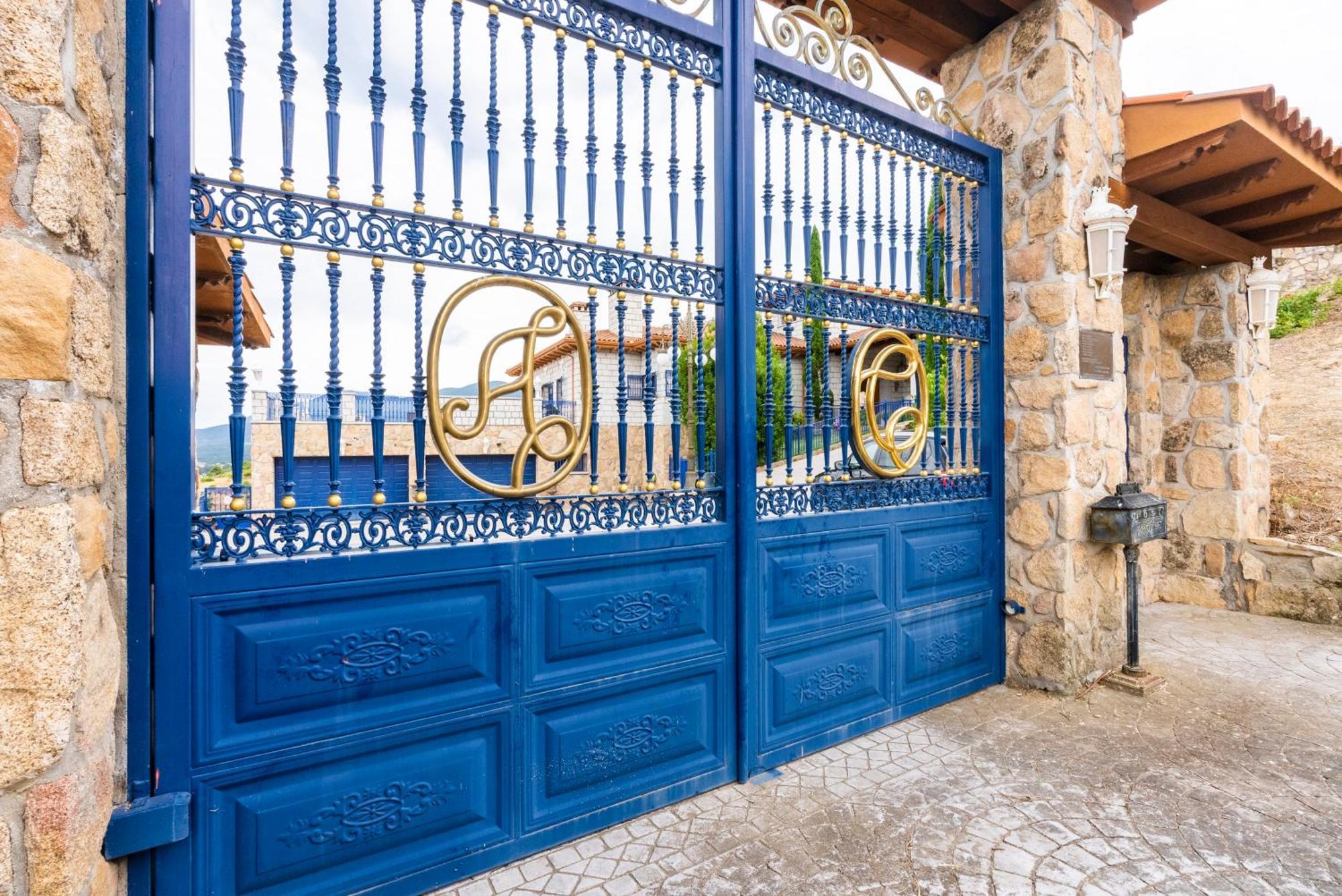 Vila Mansion Con Jacuzzi A 40 Grados, Gran Piscina Y Padel El Tiemblo Exteriér fotografie