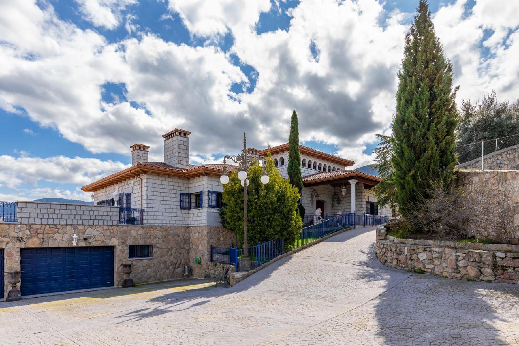 Vila Mansion Con Jacuzzi A 40 Grados, Gran Piscina Y Padel El Tiemblo Exteriér fotografie